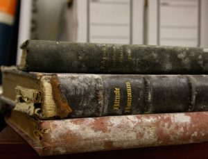 Factores que deterioran libros y documentos impresos en papel