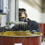 El Control de Humedad en Adhesivos: Clave para su Rendimiento y Durabilidad